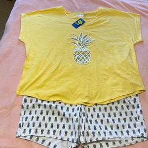 Pineapple outfit